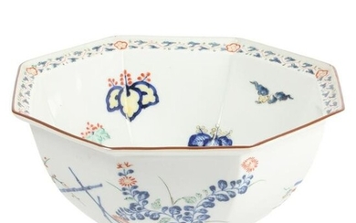 Japanese Arita Kakiemon octagonal porcelain serving