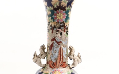 Japanese Meiji Era Porcelain Vase, Late 19th/ Early 20th Century