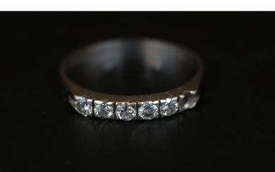 Ladies 18ct White Gold Diamond set ring (missing one stone. ...
