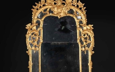 MIROIR AUX OISEAUX France, vallée du Rhône, XVIIIe siècleBois doré ; miroirs au mercure (bordures)...