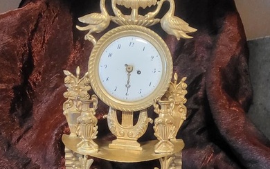 Mantel clock - Empire - Gilt bronze - 1800-1850