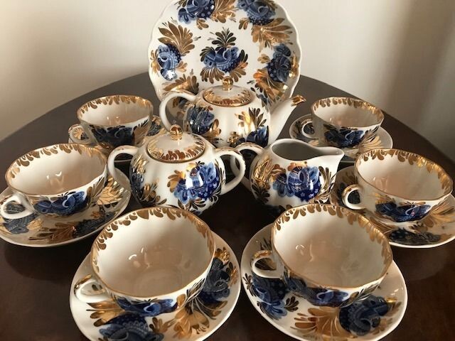 Nina Slavina - Lomonosov Imperial Porcelain Factory - Tulppaani "Golden Garden" - Tea set - Gilt, Porcelain