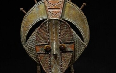 Reliquary (1) - wood, copper, brass, nails - Mbulu Ngulu - Bakota - Gabon