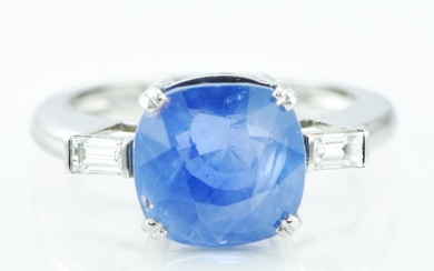 Ring Platinum - 7.05 tw. Sapphire - Sri Lanka - Diamond