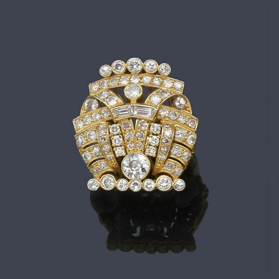Ring in 18K yellow gold with diamonds of approx. 3.42