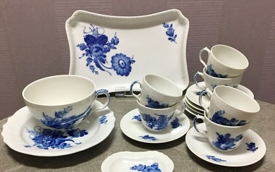 Royal Copenhagen - Coffee set (16) - Porcelain - "Blå Blomster" / "Blue Flowers"