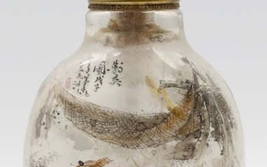 Snuff bottle - Rock cystal - Human Figure - Old Chinese literati playing chess, By Wang Jiu Zhou - China - 21st century