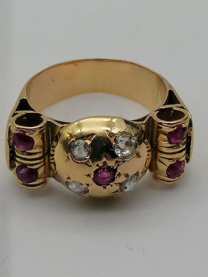 "Tank" année 1900 - 18 kt. Yellow gold - Ring Ruby - diamond shards