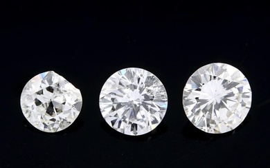 Three brilliant-cut diamonds, 0.85ct.