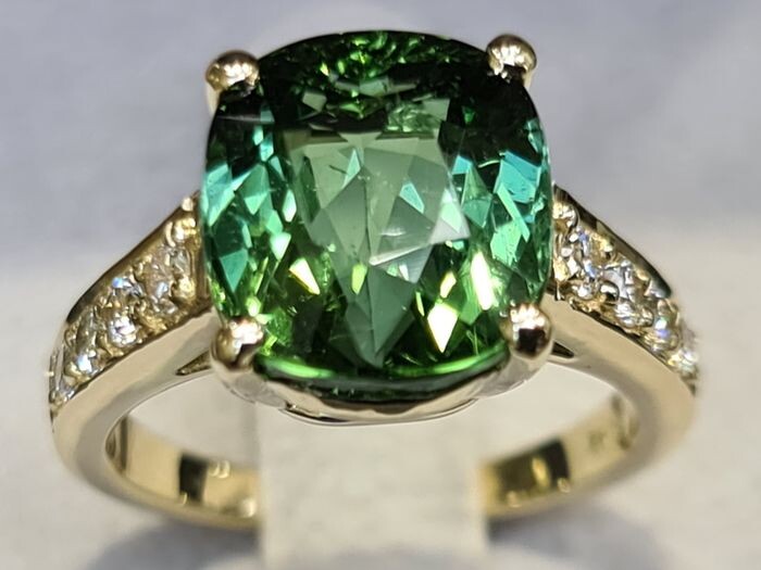 Top Quality 7.14ct Tourmaline and Diamonds Ring - 14 kt. Yellow gold - Ring Tourmaline - Diamonds, NO RESERVE