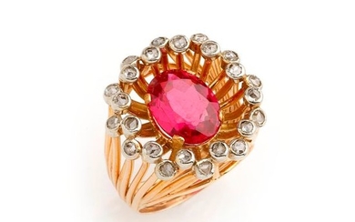 Two-tone 18K (750/°°) gold ring, featuring a flower,...