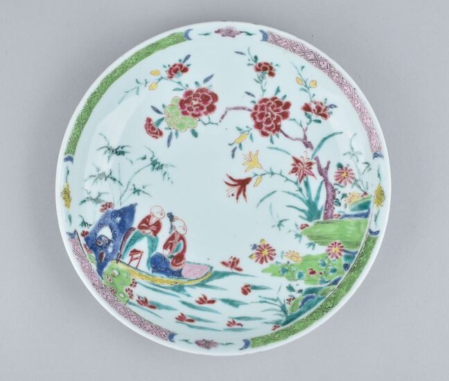 UNUSUAL CHINESE FAMILLE ROSE DISH DECORATED WITH TWO FIGURES ON A JUNK - Porcelain - China - Yongzheng (1723-1735)