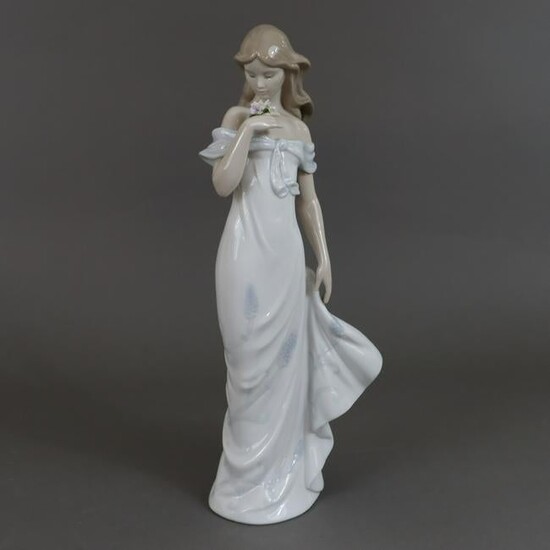 porcelain figur "Das Flüstern der Blumen" - Lladro