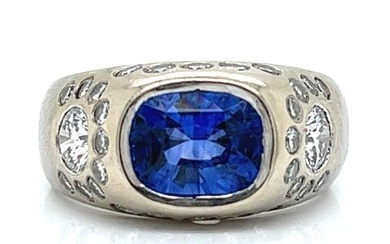 18K White Gold GIA Certified Sapphire & Diamond Ring