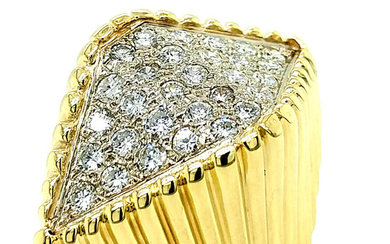 18K Yellow Gold Custom Design Diamond Ring