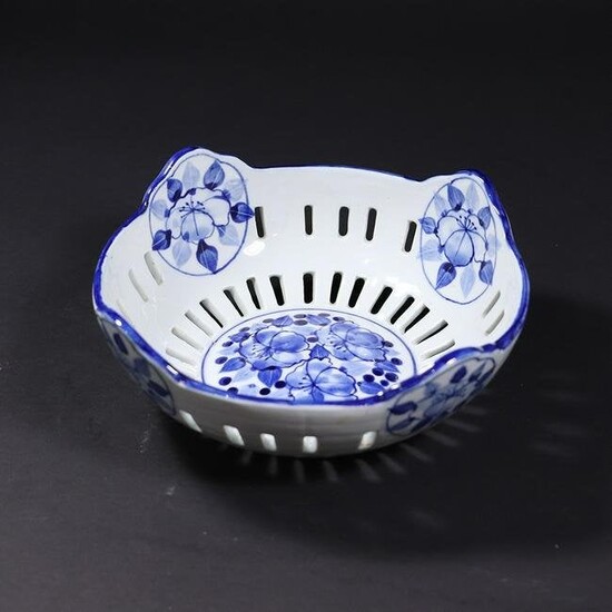 19th C. Blue & White Reticulated Porcelain Fruit Bowl