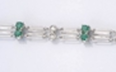 14 kt gold bracelet with emeralds and...