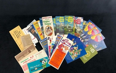 40 Walt Disney World Memorabilia Maps Brochures Guides