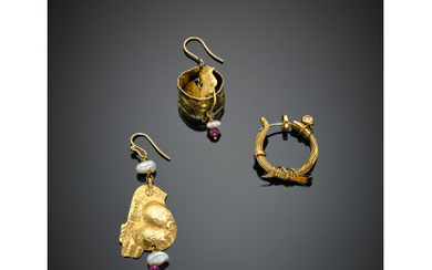 MISANI Lot comprising three yellow gold earrings of different shapes...