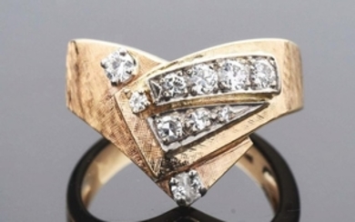 14K Yellow & White Gold Ladies Diamond Ring.