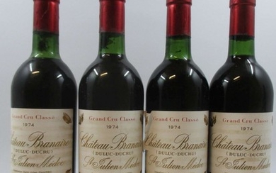 9 bouteilles CHÂTEAU BRANAIRE DUCRU 1974 4è GC Saint Julien (4 base goulot