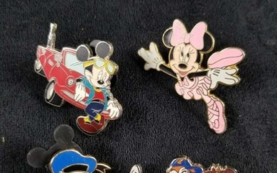 Mickey Mouse And Friends Pin Lot Of Five