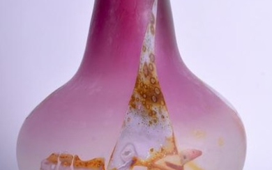 A STYLISH EUROPEAN PINK AND CLEAR GLASS VASE overlaid