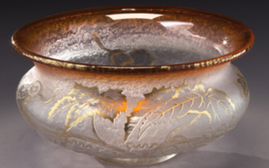 Vallerysthal cameo glass bowl