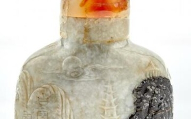 A Chinese Black and White Jade Snuff Bottle