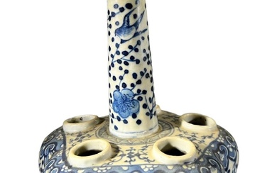 A LATE 19TH CENTURY CHINESE QING DYNASTY BLUE AND...