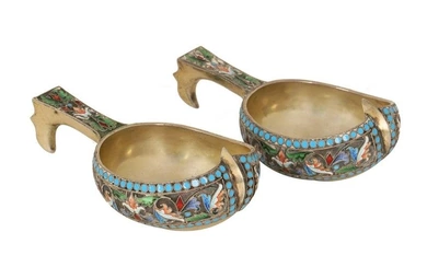 A PAIR OF RUSSIAN SILVER AND ENAMEL KOVSCH