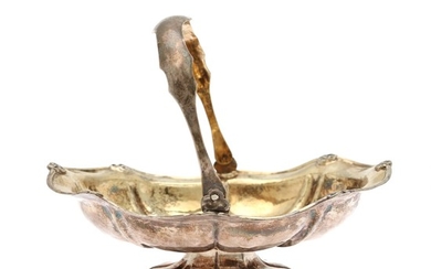 A Russian silver bowl, gilt interior. Marker's mark AC, assayer Andrei Antonovich Kovalski, Moscow 1852. Weight 143 g. H. excl. handle 6 cm. L. 16 cm.