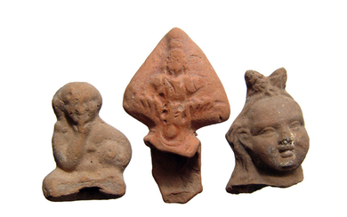 A lot of 3 Ptolemaic terracotta objects