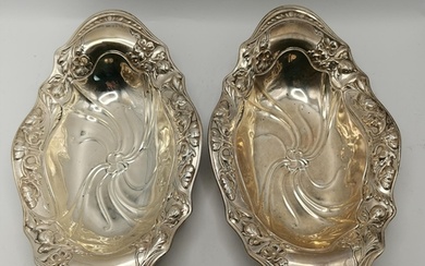 A pair of Art Nouveau American sterling silver dishes by Gor...