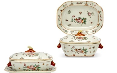 A pair of Chinese Export small tureens and stands