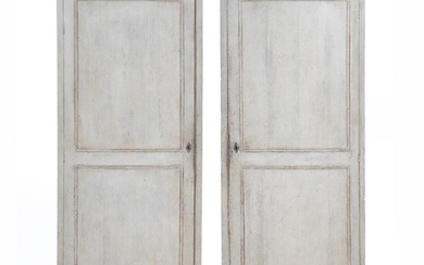 SOLD. A pair of Swedish grey painted corner cupboards, each with curved door enclosing shalves. 19th century. H. 210 cm. W. 83 cm. D. 50 cm. (2) – Bruun Rasmussen Auctioneers of Fine Art