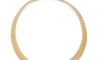 A tubogas diamond necklace