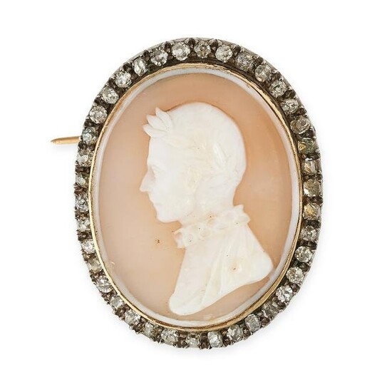 AN ANTIQUE CAMEO AND DIAMOND BROOCH in yellow gold and