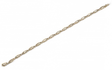 AN ARTICULATED BAGUETTE DIAMOND SET BRACELET IN 18CT GOLD, DIAMOND ESTIMATED 2.50CTS, TOTAL LENGTH 200MM, 14.3GMS