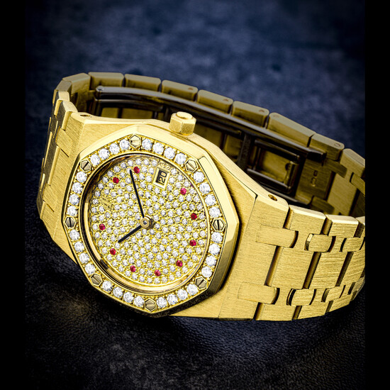AUDEMARS PIGUET. AN 18K GOLD, DIAMOND AND RUBY-SET AUTOMATIC WRISTWATCH WITH DATE AND BRACELET ROYAL OAK MODEL. REF. 14587BA, SOLD IN 1992 IN SINGAPORE