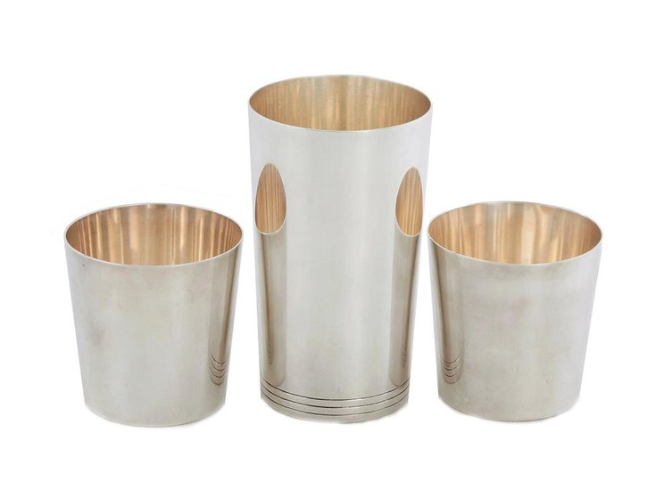 American silver beakers, Tiffany & Co (3pcs)