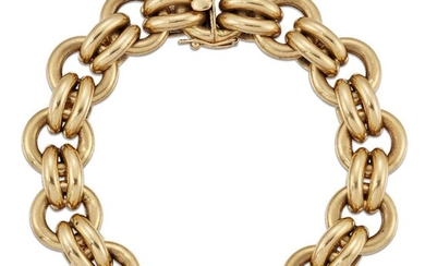 Amendment: The length should read 20cm and not 25cm as in the catalogue description. An 18ct gold flexible bracelet, of double belcher-link design, London import marks 1993, length 25cm, 46.0g