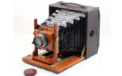 An Un-named Half Plate Field Camera with Beck