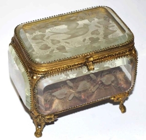 Antique French ormolu jewellery casket with bird and leaf de...