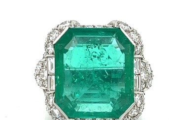 Art Deco Platinum Colombian Emerald & Diamond Ring