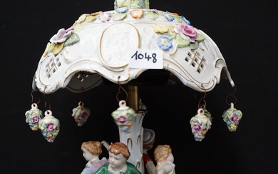 Belle lampe - Porcelaine de Saxe - Signée - Polychrome - "La danse de la...
