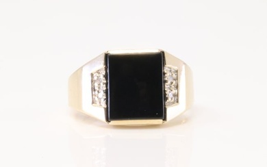 Black Onyx & Diamond Ring 14Kt.
