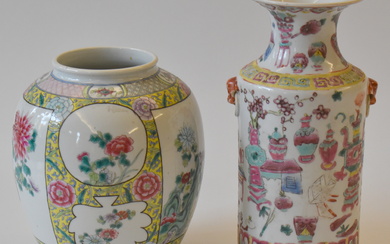 CERAMICA-Cina n.2 vasi in porcella h 25/17,5...