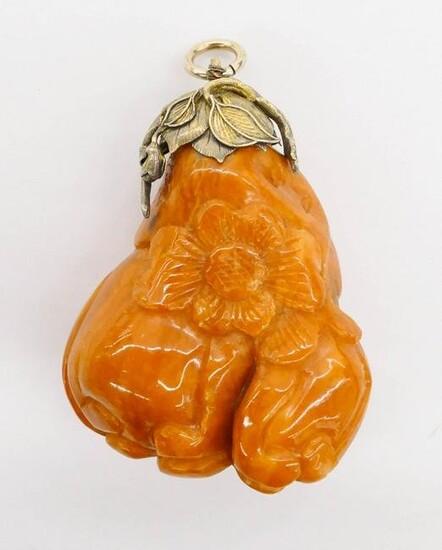 Chinese Amber Buddhist Hand Citron Pendant