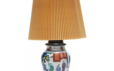 Chinese Export Style Porcelain Table Lamp
